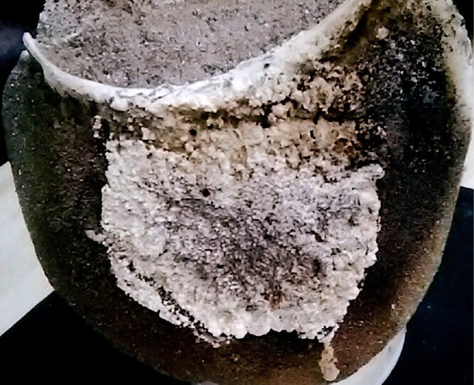 硬質ウレタン表面不燃液スプレー塗布で１０００℃耐熱