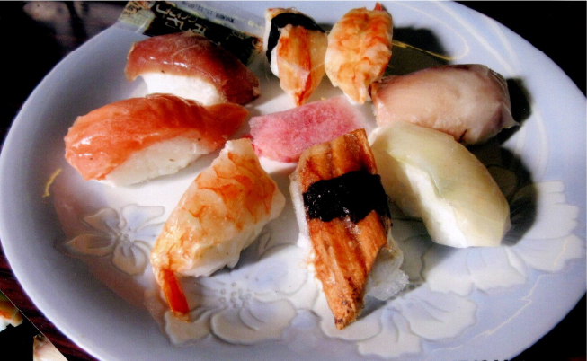 太平洋の真ん中で一流店の握り寿司を3